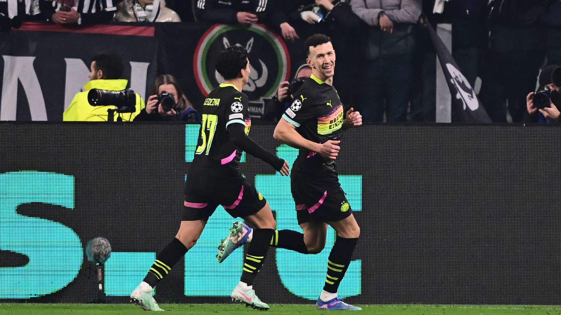 沙足巡回赛 沙足巡回赛