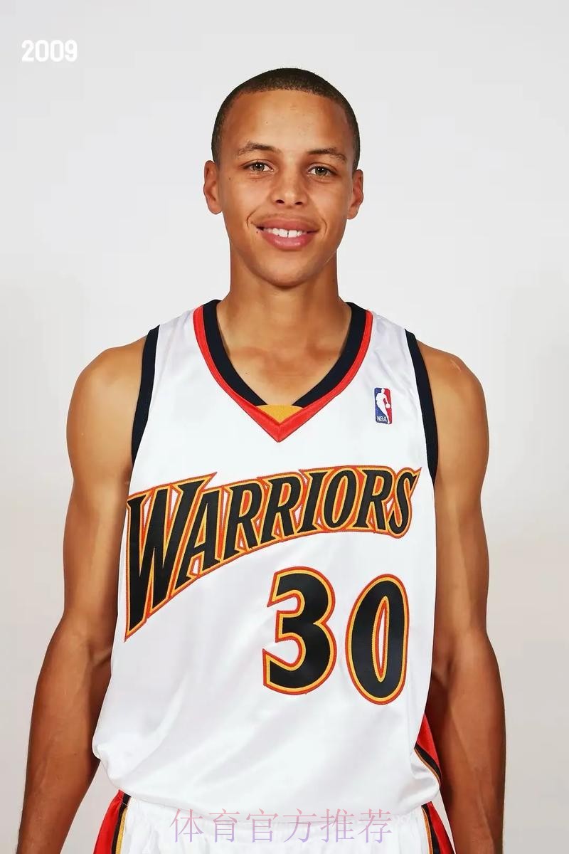 库里是历史第17位在单一球队入选12次全明星的球员 库里是历史第17位在单一球队入选12次全明星的球员